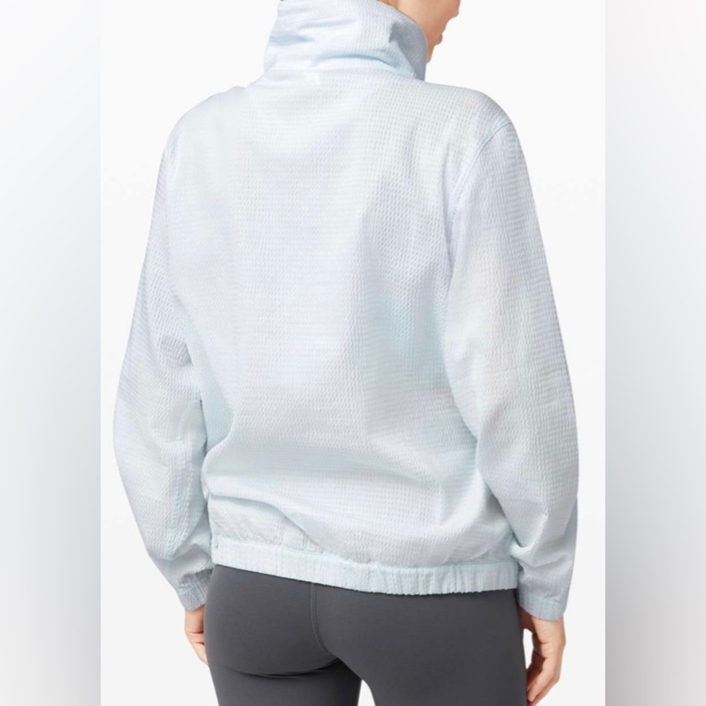 Lululemon Pack Light Pullover Packable - image 8